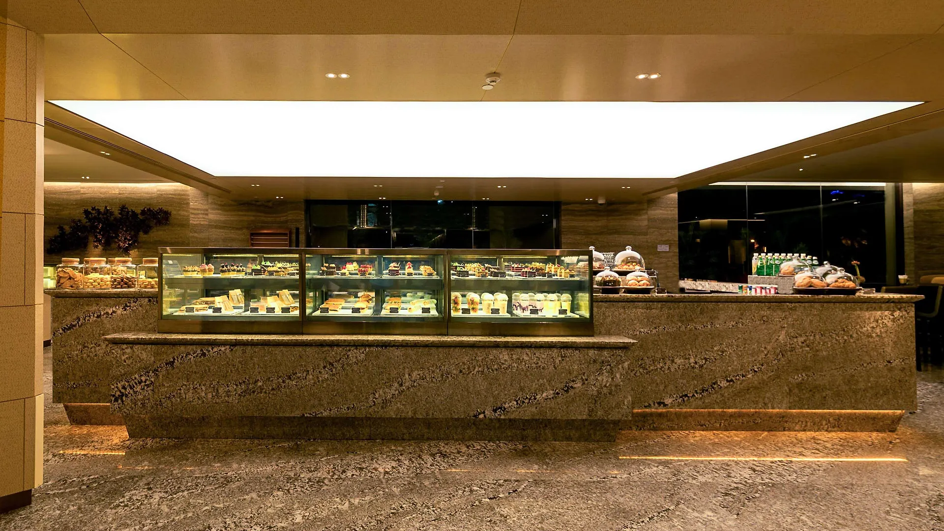 Hilton Colombo Hotel 5*,