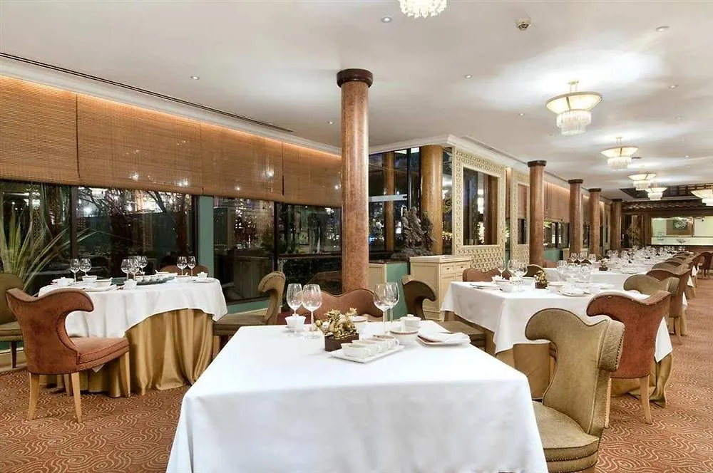 Hilton Colombo Hotel 5*,