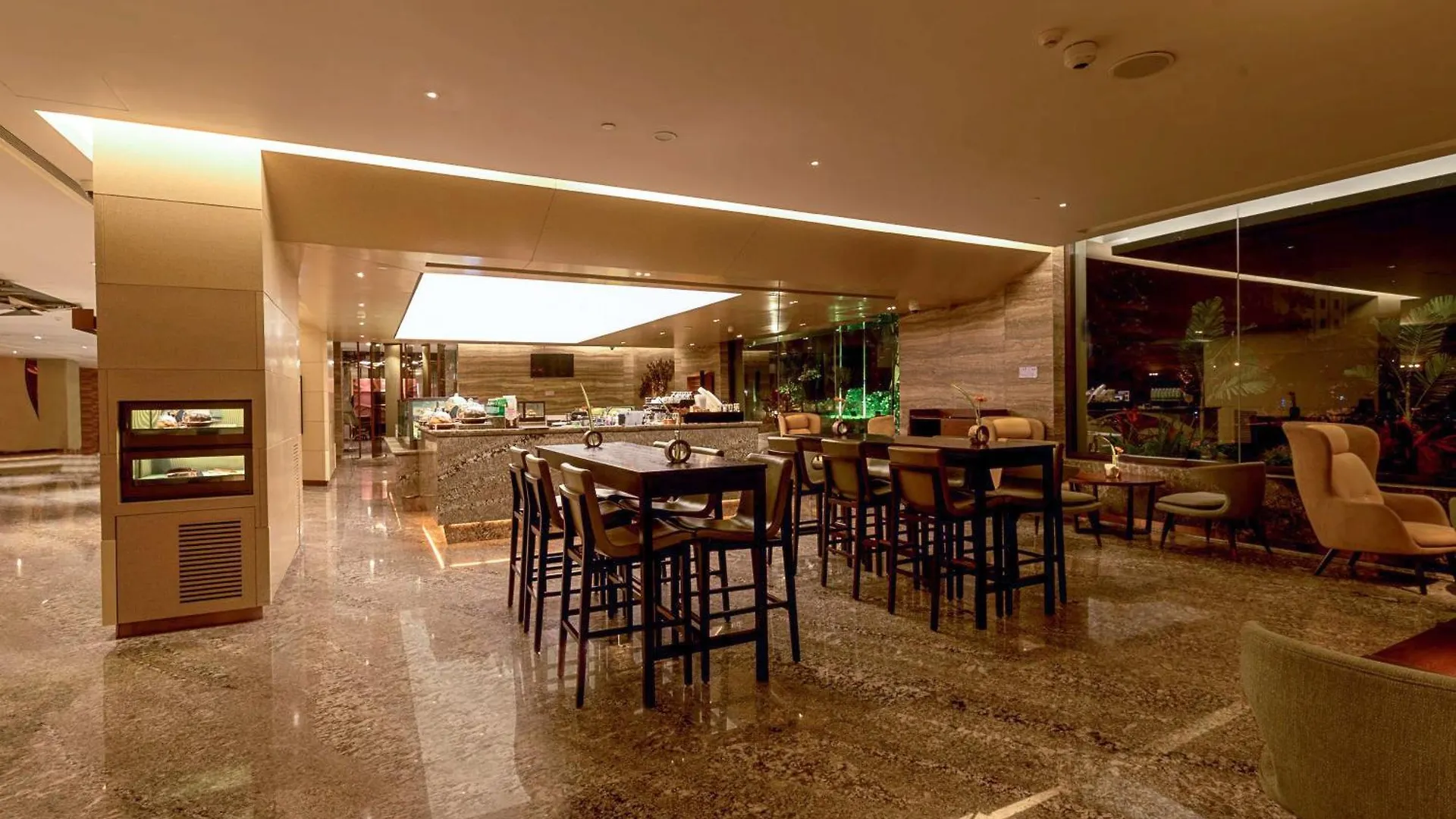 Hilton Colombo Hotel 5*,